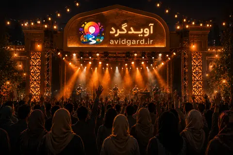 فروش بلیت موسیقی زنده؛ صحنه کوچک کافه با صندلی‌های خالی قبل از ورود مهمان